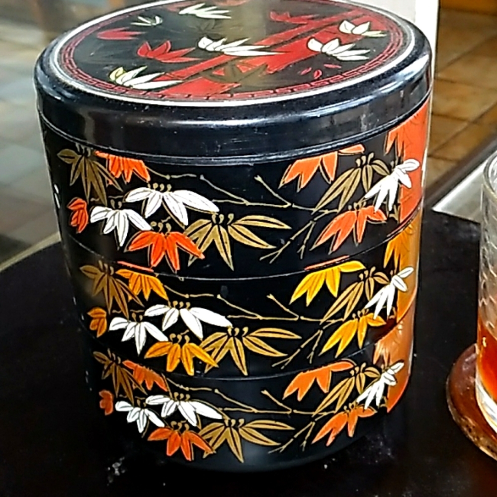 Korean surprise box 3 compartment